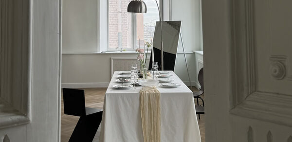 Statement. Особняк XIX века с лепниной и каминами