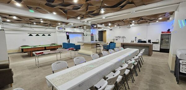 Караоке-лофт с бильярдом