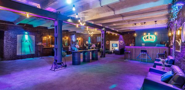 Исторический лофт эпохи Российской Империи с летней верандой