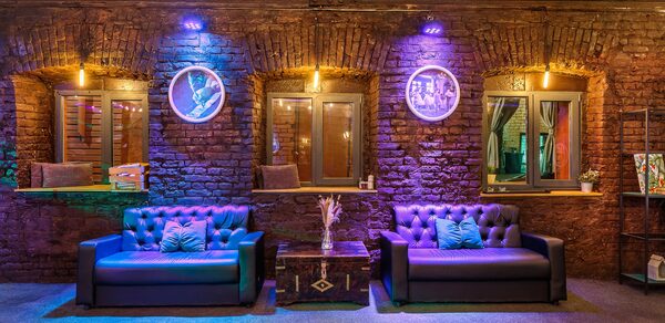 Исторический лофт эпохи Российской Империи с летней верандой