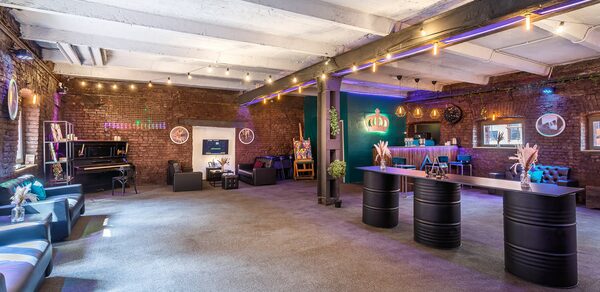 Исторический лофт эпохи Российской Империи с летней верандой