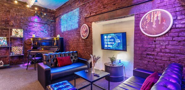 Исторический лофт эпохи Российской Империи с летней верандой