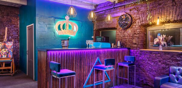 Исторический лофт эпохи Российской Империи с летней верандой