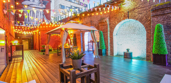 Исторический лофт эпохи Российской Империи с летней верандой