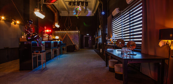 Панорамный лофт с выходом на крышу