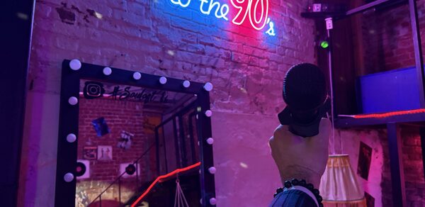 Лофт ИЗНАНКА. Зал ЛИХИЕ 90-е