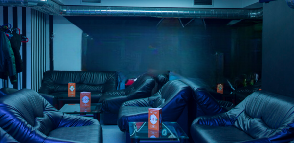 F-Lounge Лофт с кальянами и диванами