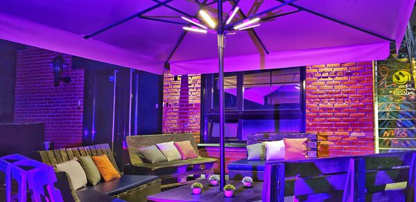 Лофт Комод. Уютный лофт со сценой, караоке и барбекю