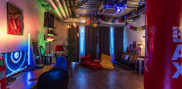 Лофт-апартаменты с кухней и душем 