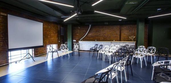 Пространство Весна. Красный зал 