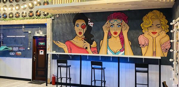 Уютный лофт в строгих тонах