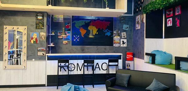 Уютный лофт в строгих тонах