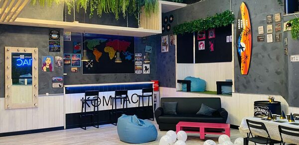 Уютный лофт в строгих тонах