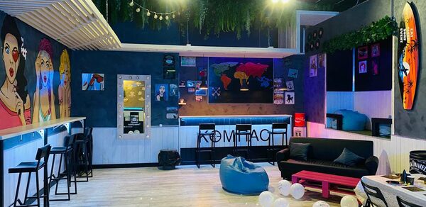 Уютный лофт в строгих тонах