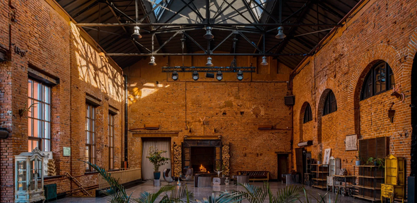 Loft Hall (Лофт Холл)