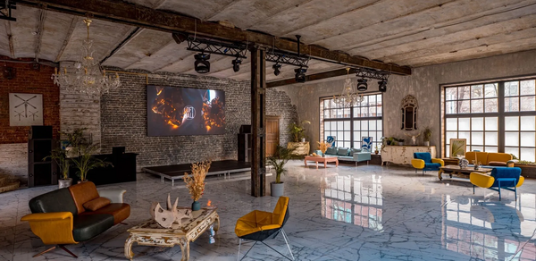 LOFT HALL Зал BACKYARD на Автозаводской