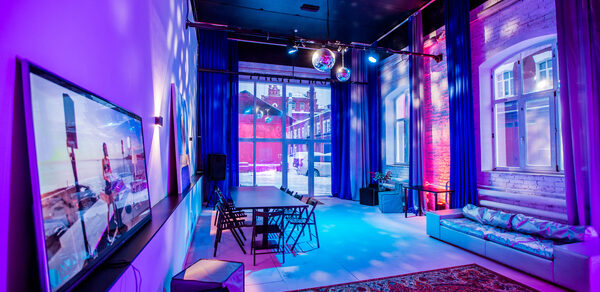 Дизайнерский особняк с панорамным остеклением