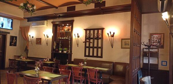 Уютный лофт с камином в центре Москвы