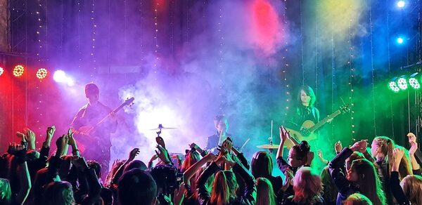 Graf-Studio. Многофункциональное пространство со сценой