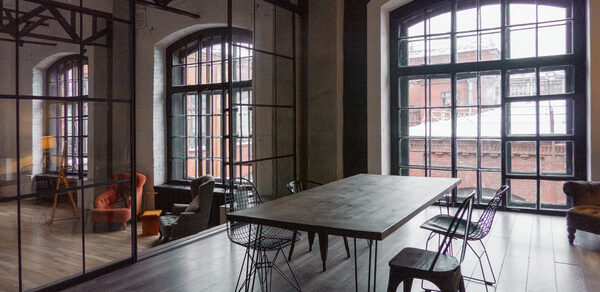 Pavilion (Павильон). Зал Industry Hall (Индастри Хоул) в современном стиле