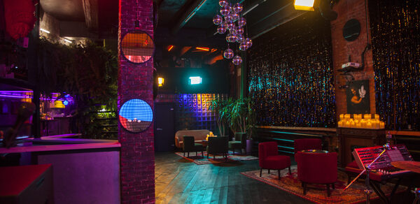 Двухэтажный лофт со студией звукозаписи