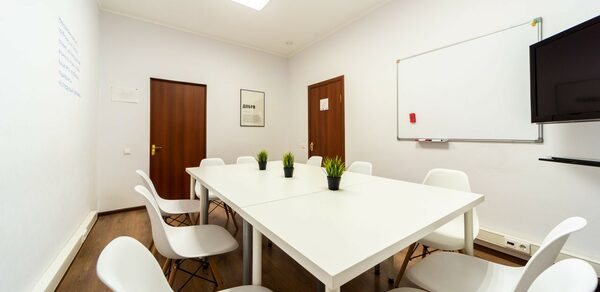 Класс в минуте от метро