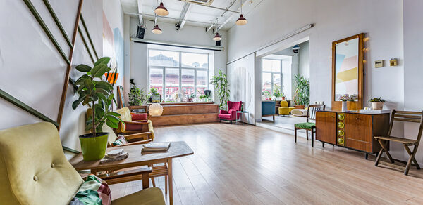 Светлый и тёплый лофт