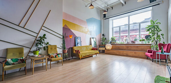 Светлый и тёплый лофт