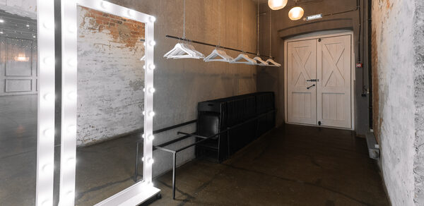 SoldOut Lофт. Лофт-пространство с панорамными окнами