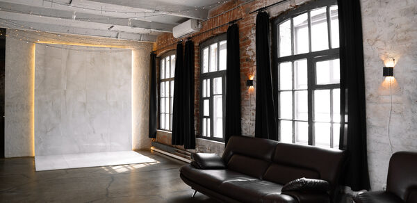 SoldOut Lофт. Лофт-пространство с панорамными окнами