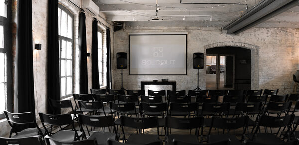 SoldOut Lофт. Лофт-пространство с панорамными окнами