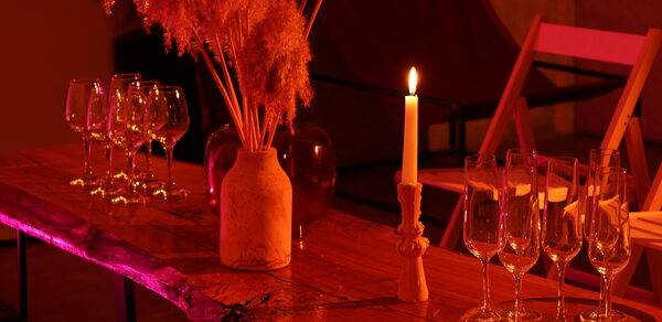 Светлый лофт со светомузыкой и барной стойкой