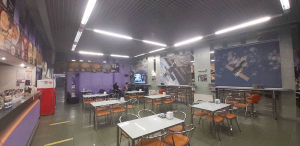 Кафе под закрытие рядом с метро