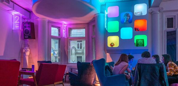 Закрытый бар с игровой зоной на новогоднюю ночь