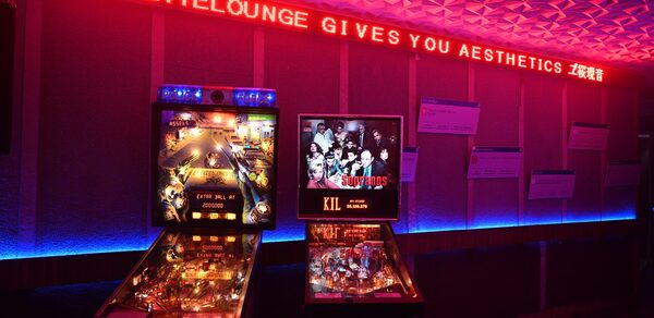 Закрытый бар с игровой зоной на новогоднюю ночь