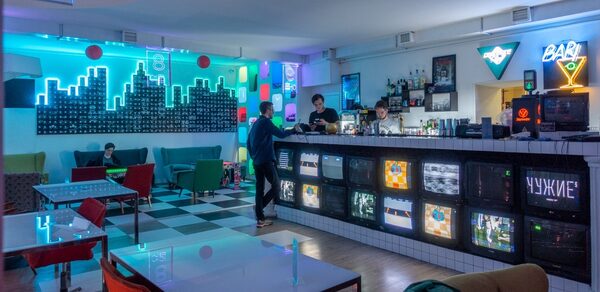 Закрытый бар с игровой зоной на новогоднюю ночь
