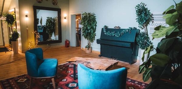 Лофт с территорией под открытым небом