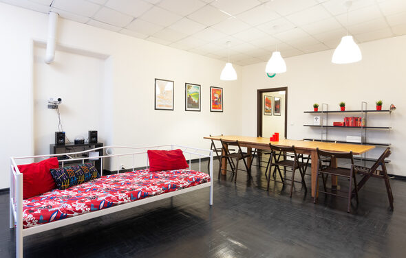 Большая квартира с видом на Невский