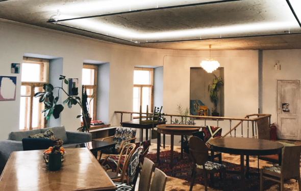  Двухэтажный особняк с уютный интерьером