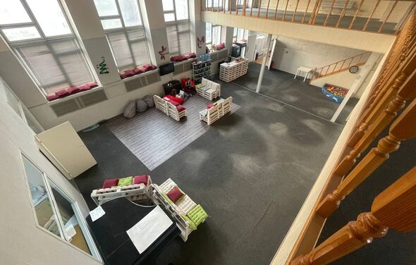 Светлое двухуровневое пространство