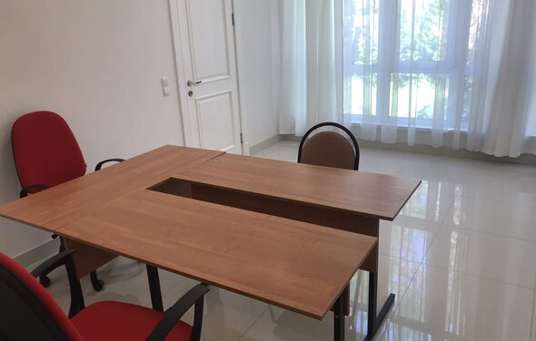 Кабинет с панорамным окном в Ялте