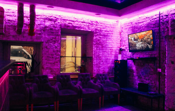 Неоновый лофт в центре Москвы