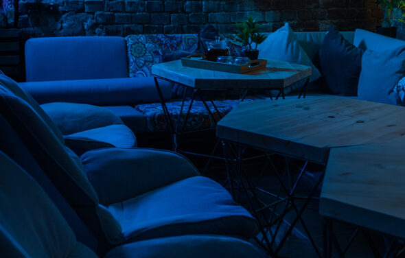 Уютное lounge-пространство с караоке