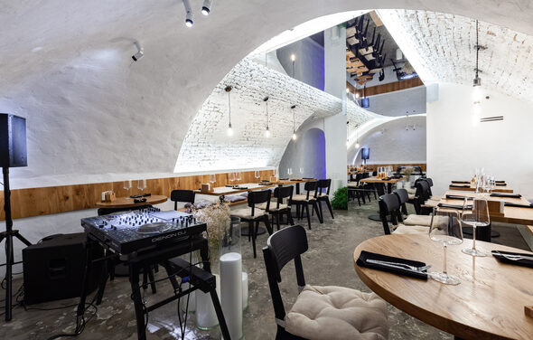 Белый лофт в центре Москвы