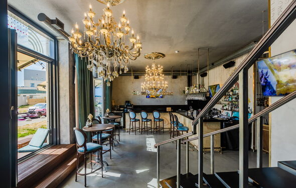 RAW BAR. Просторный лофт