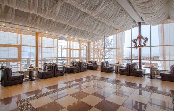 Курголовский Берег Банкетный зал на берегу озера