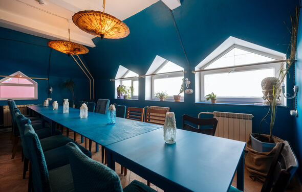 Тхали Зал с выходом на веранду