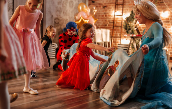 Loft с винтажными окнами для детских дней рождений