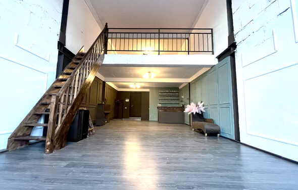 Poire Просторный двухуровневый лофт 