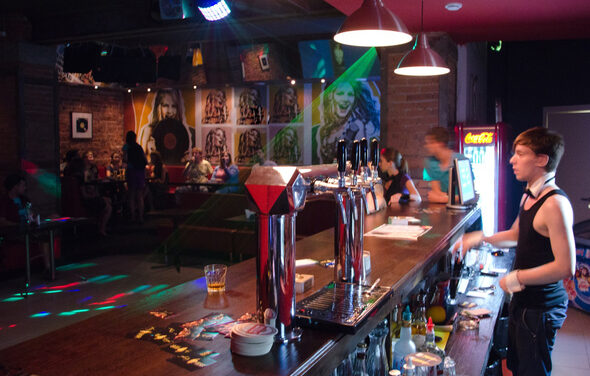  Andy Bar. Лофт-караоке для вечеринок 